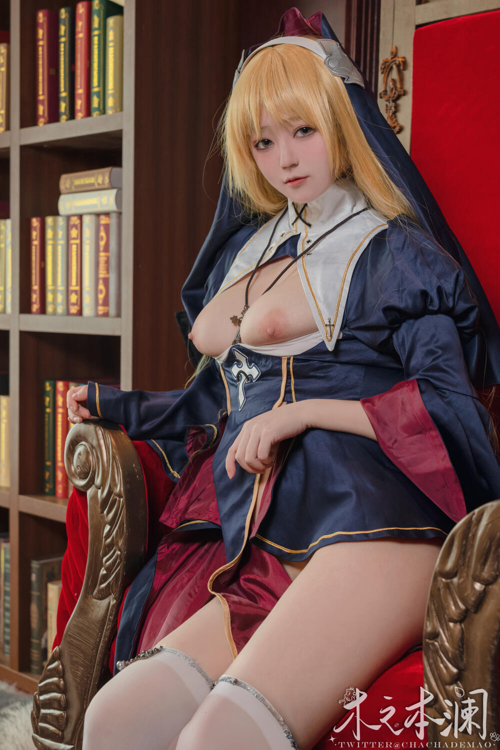 白虎修女肥美诱人
