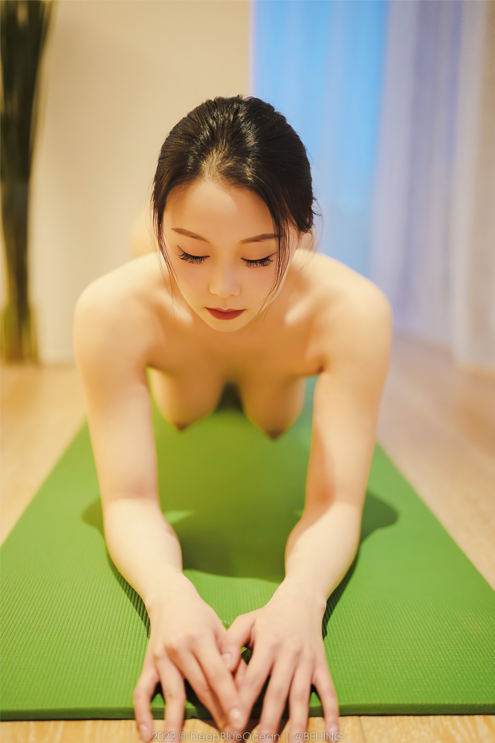 白嫩大奶真舒服