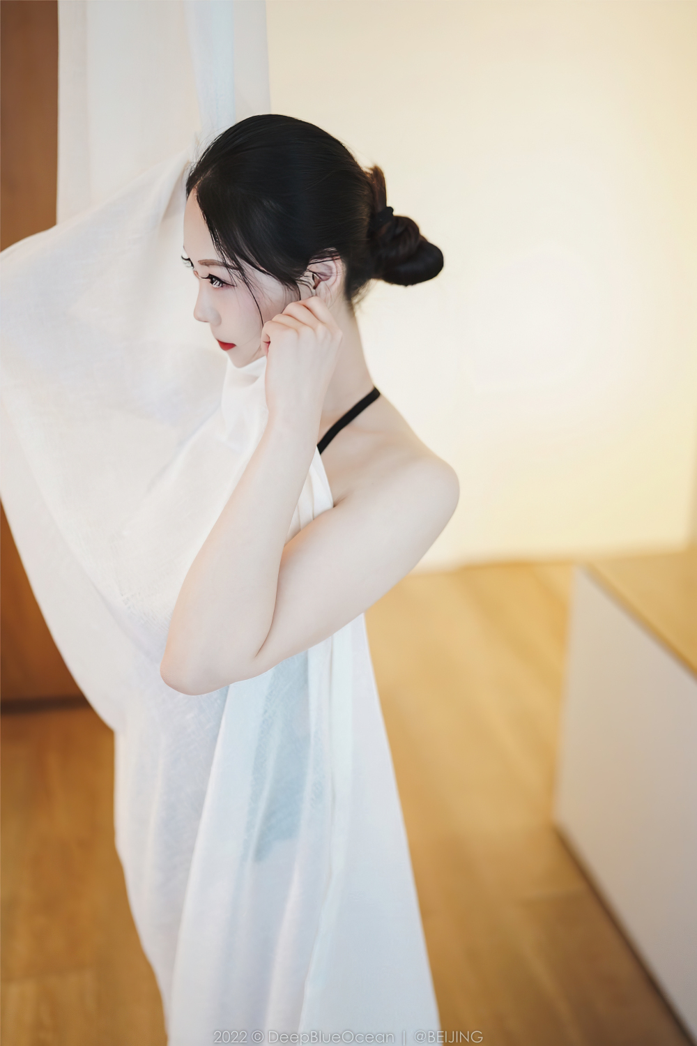 体态优美的瑜伽妹子
