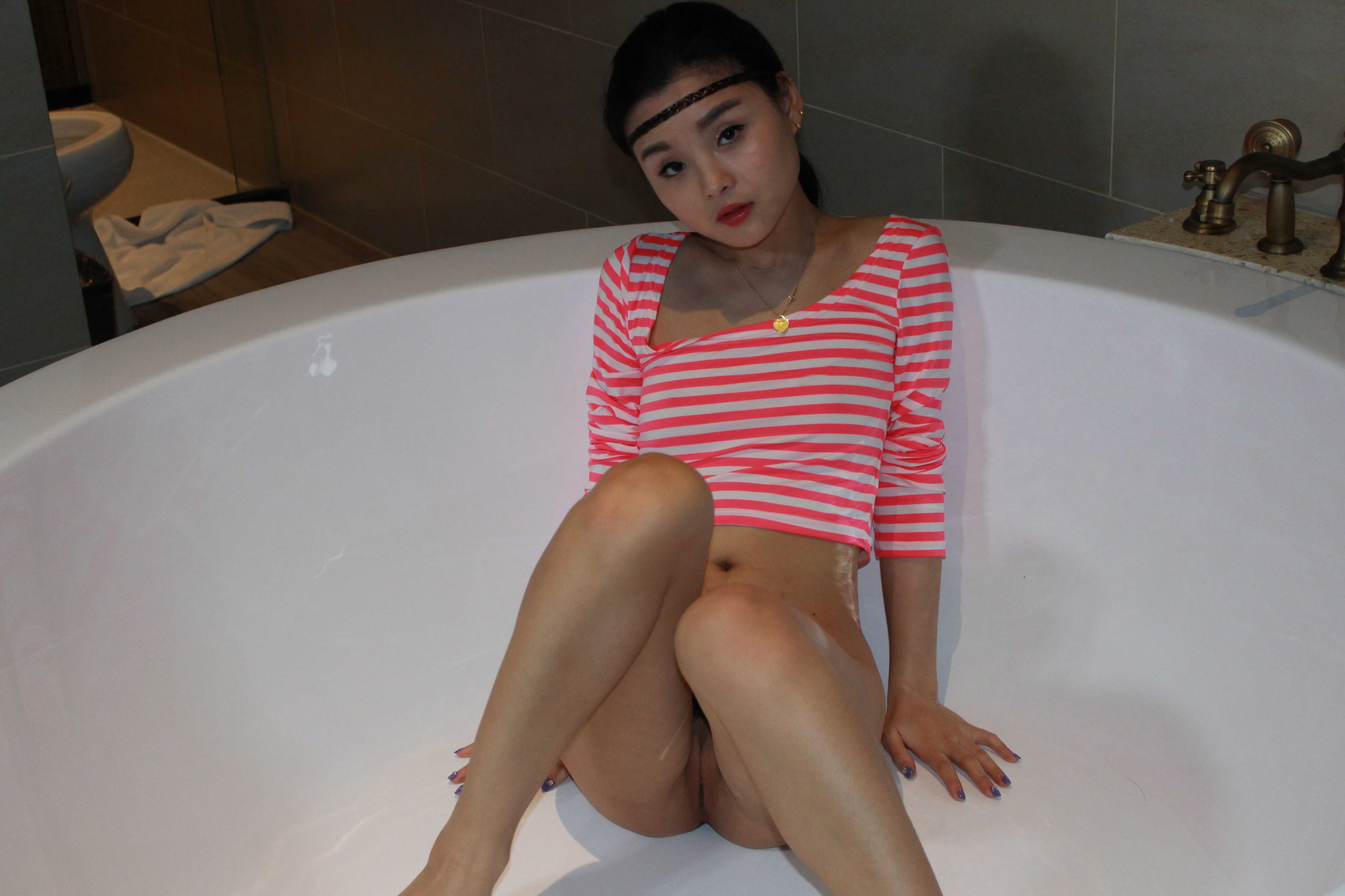 挺俏丽的小妹子
