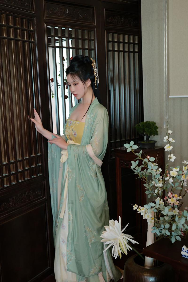 古装妹子极品圆润的美乳[39P]