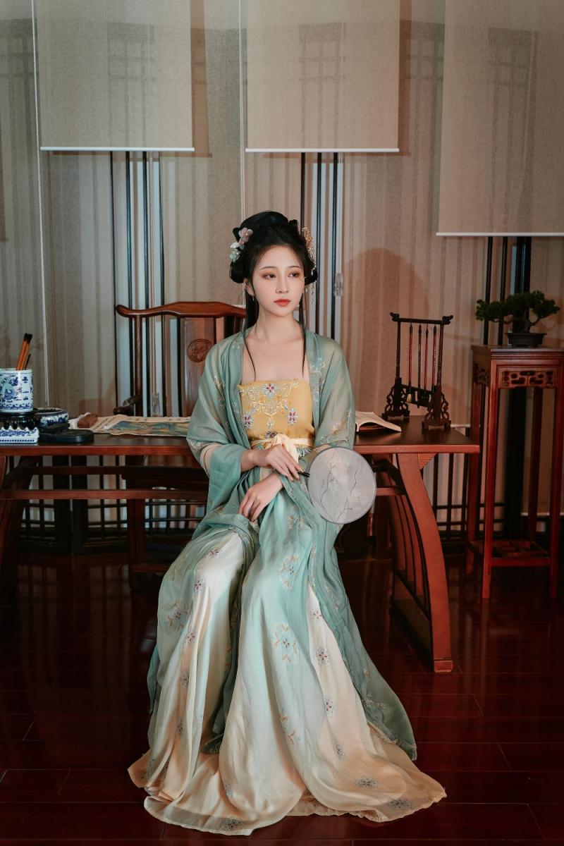 古装妹子极品圆润的美乳[39P]