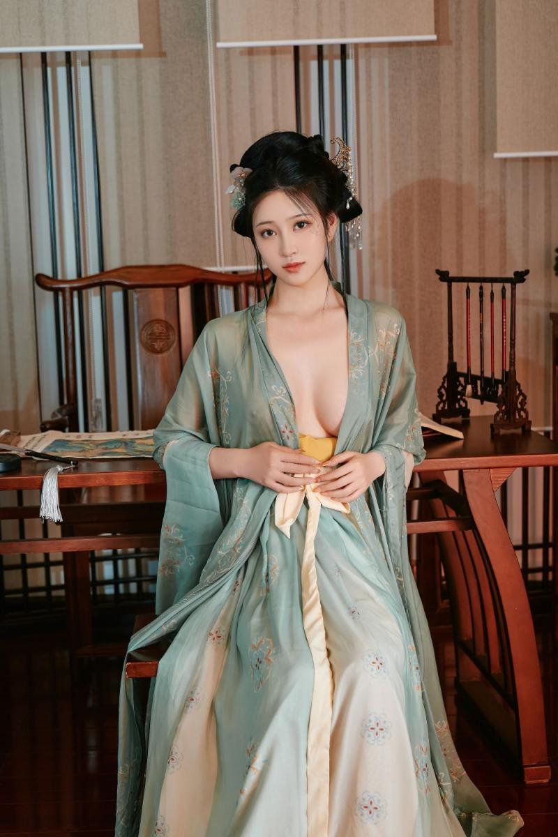 古装妹子极品圆润的美乳[39P]