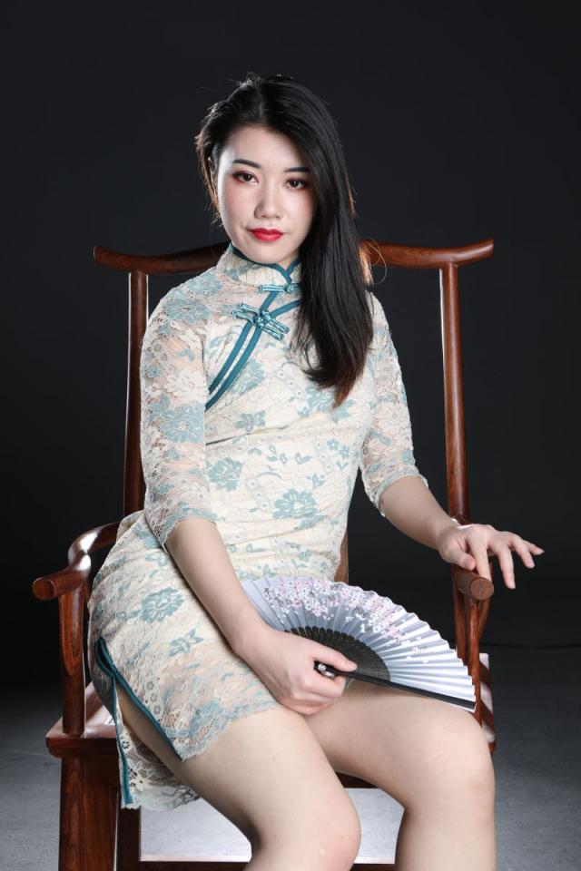 这旗袍妹子还真诱人呢[58P]
