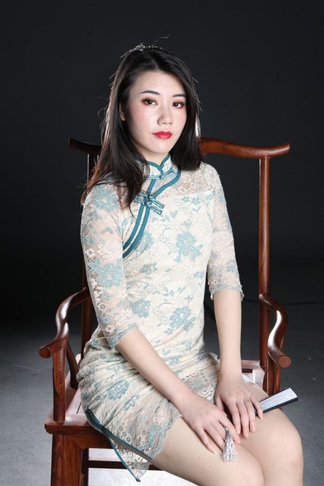 这旗袍妹子还真诱人呢[58P]