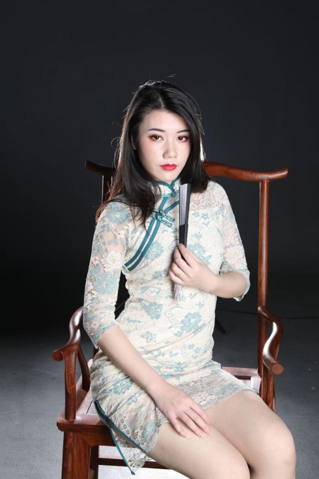 这旗袍妹子还真诱人呢[58P]