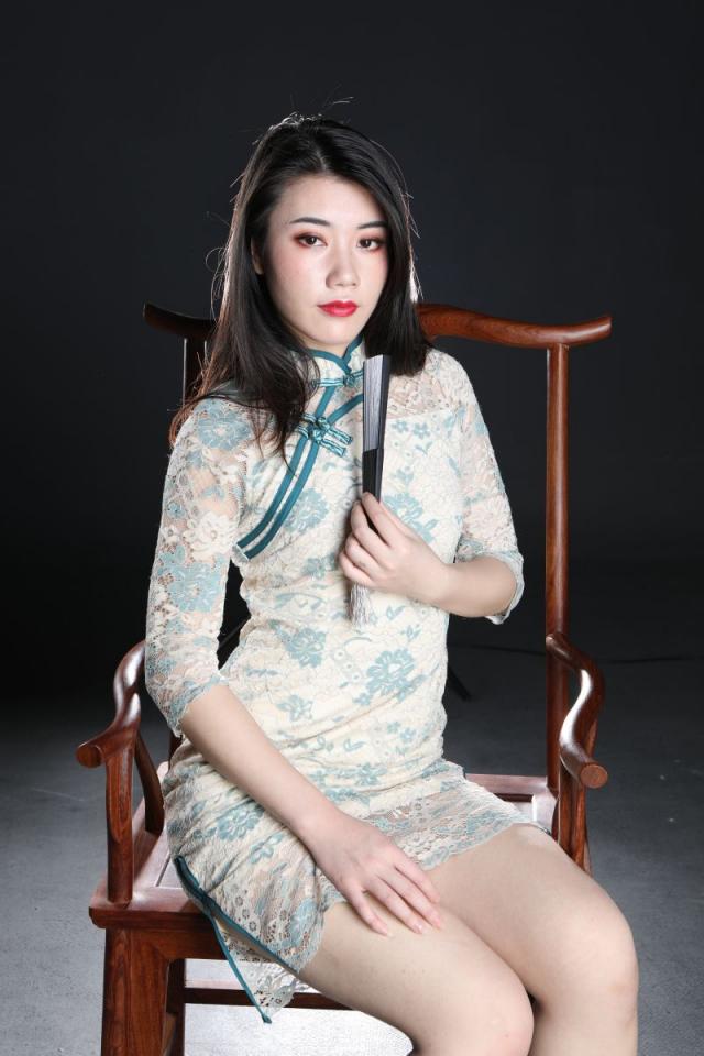 这旗袍妹子还真诱人呢[58P]