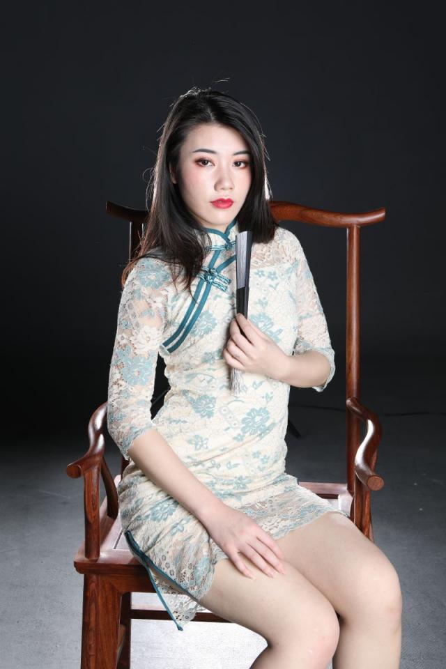 这旗袍妹子还真诱人呢[58P]