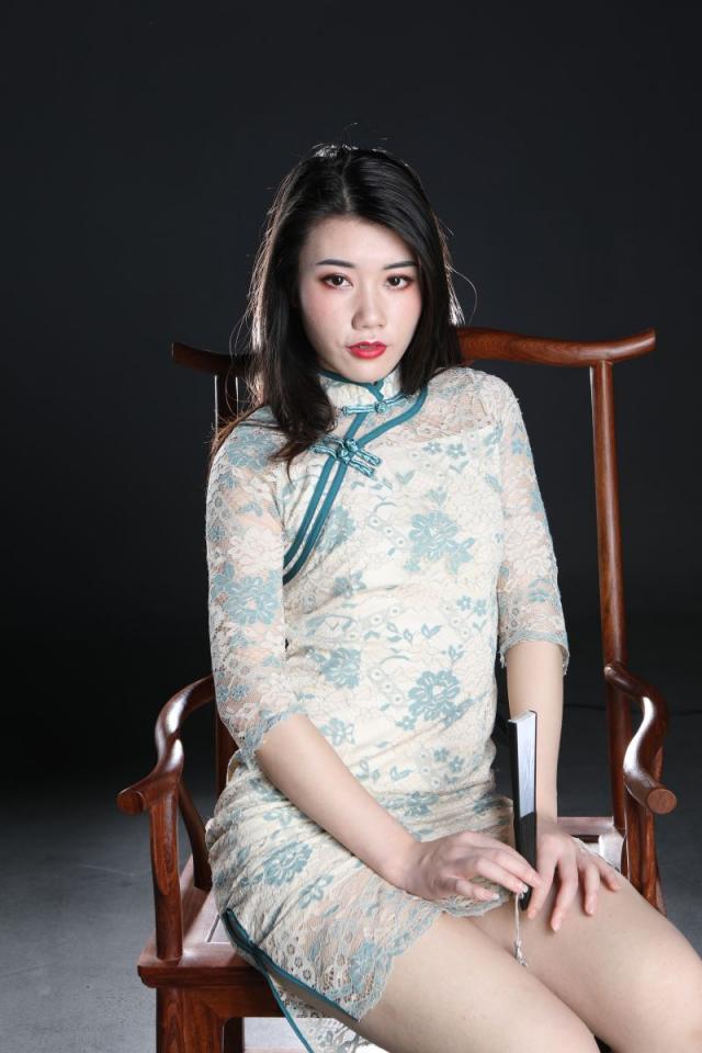这旗袍妹子还真诱人呢[58P]