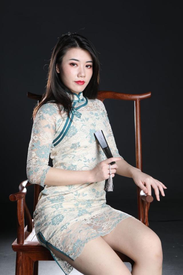 这旗袍妹子还真诱人呢[58P]