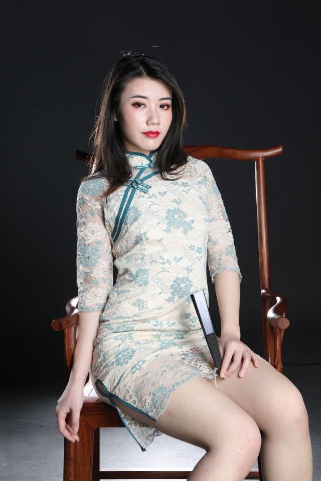 这旗袍妹子还真诱人呢[58P]