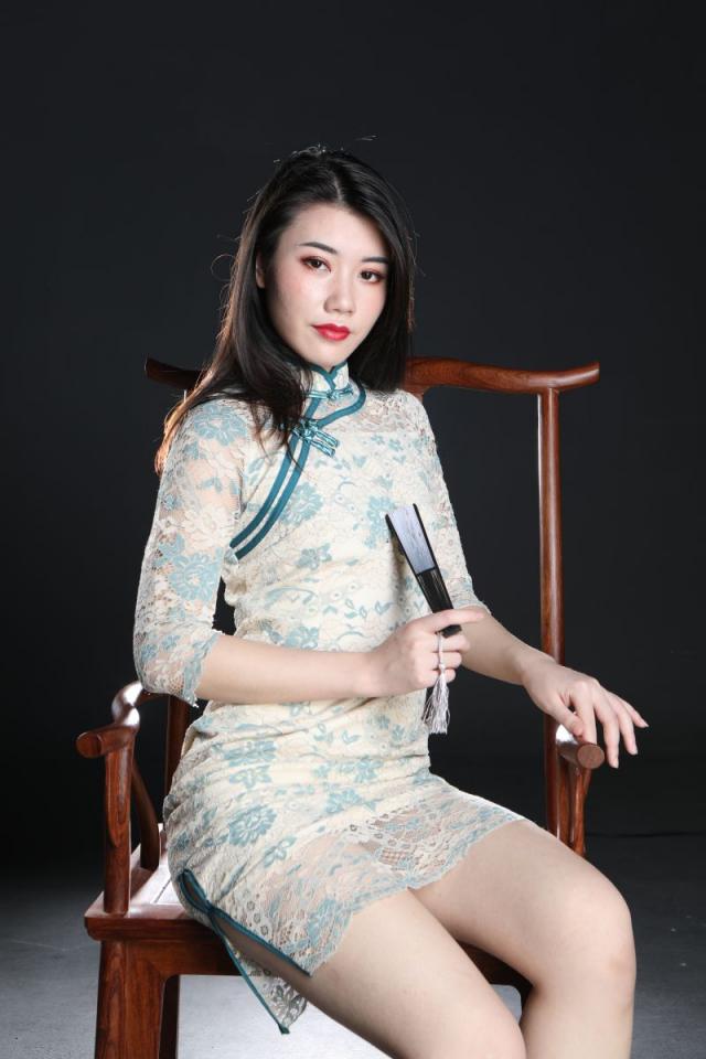 这旗袍妹子还真诱人呢[58P]