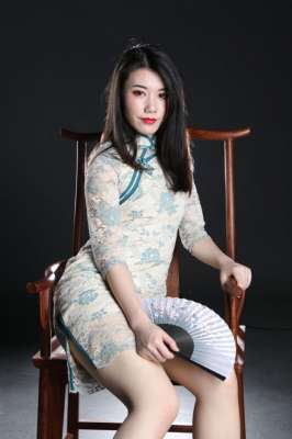 这旗袍妹子还真诱人呢[58P]