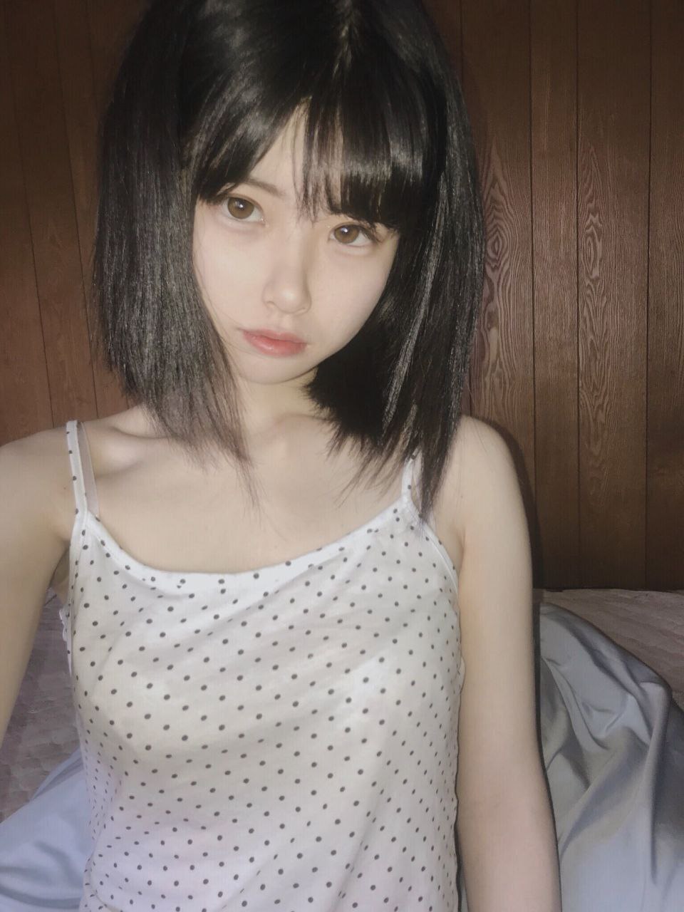 白嫩的少女
