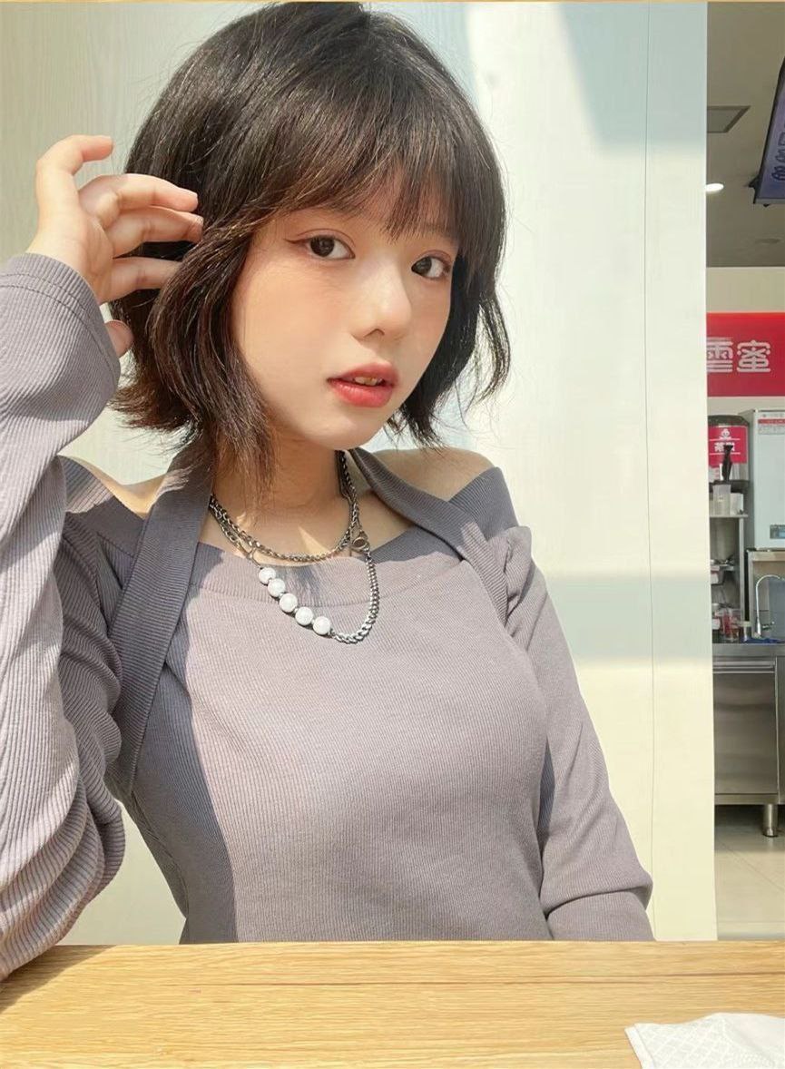 清纯短发妹子 [11P]