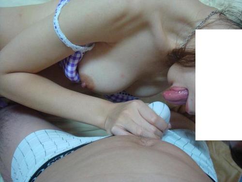 身材很棒的粉嫩少妇