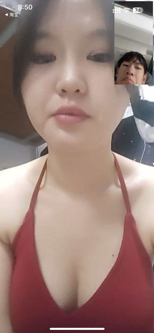 眼镜骚妹子 [16P]