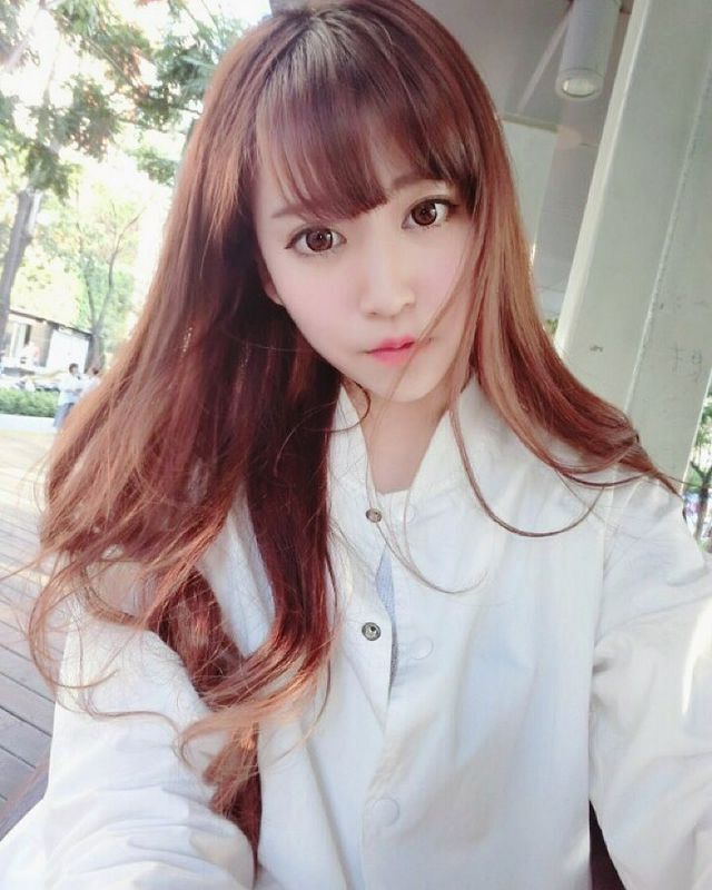 MinMin超正的大眼麦当劳长腿店花