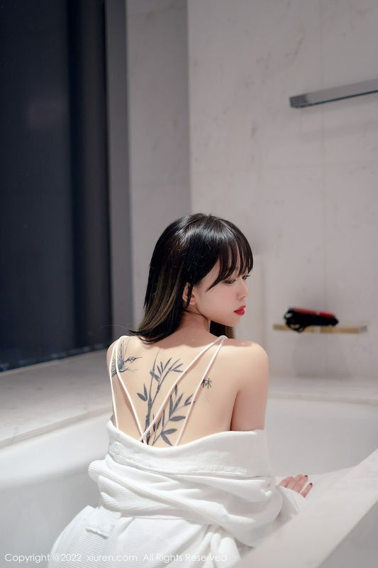 奶瓶. 完整版无水印写真