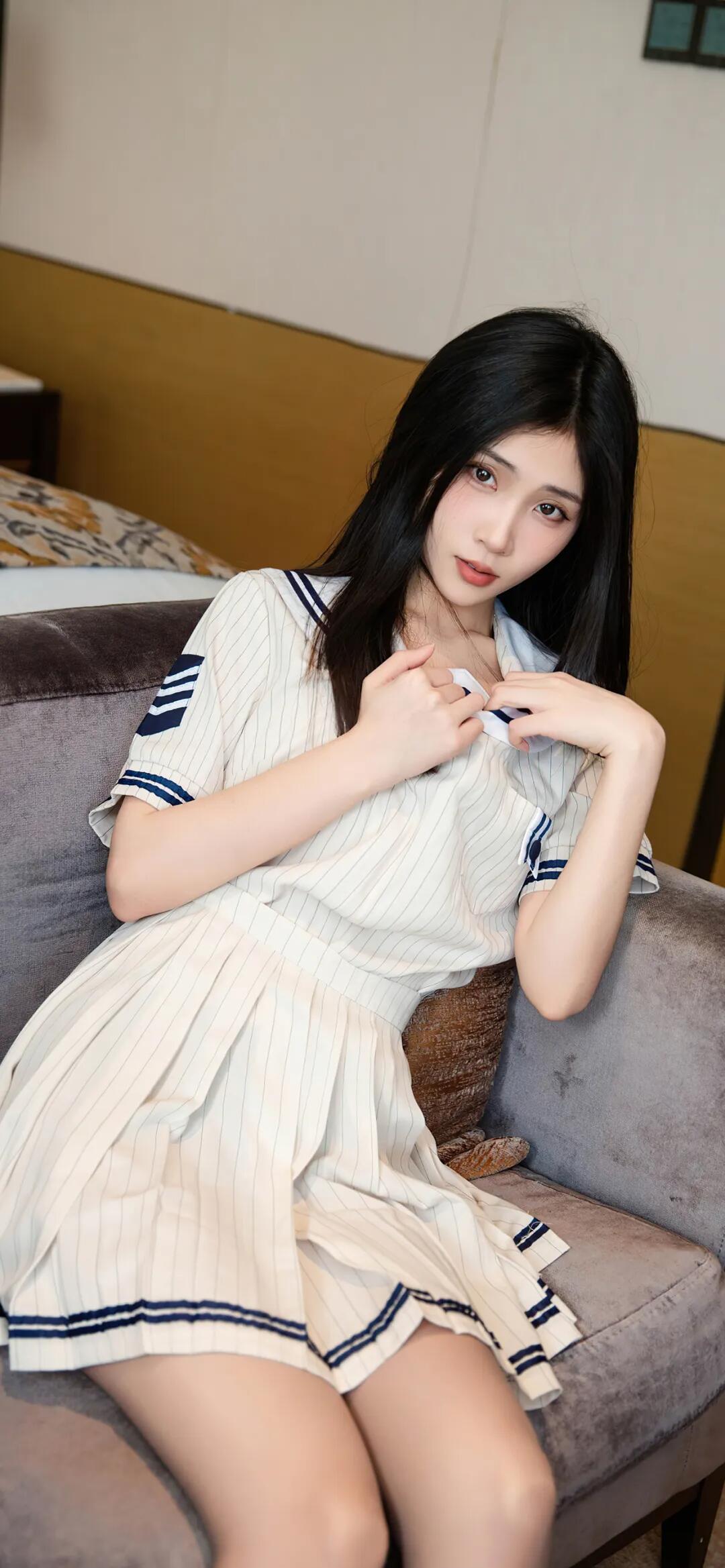 漂亮又性感的小妮子