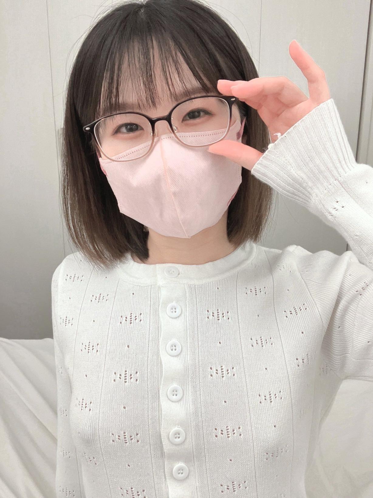 日式女孩不爱穿内衣