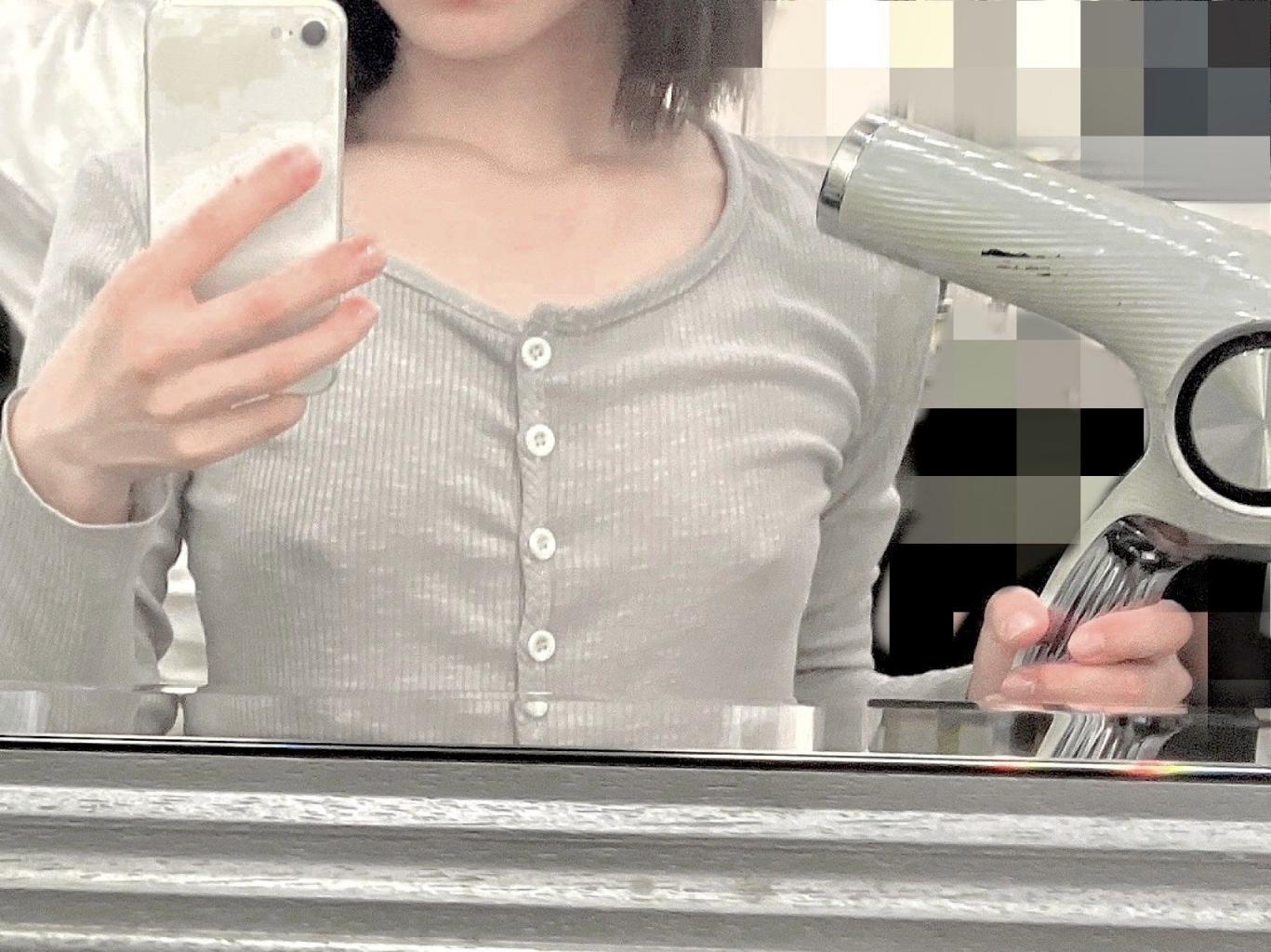 日式女孩不爱穿内衣