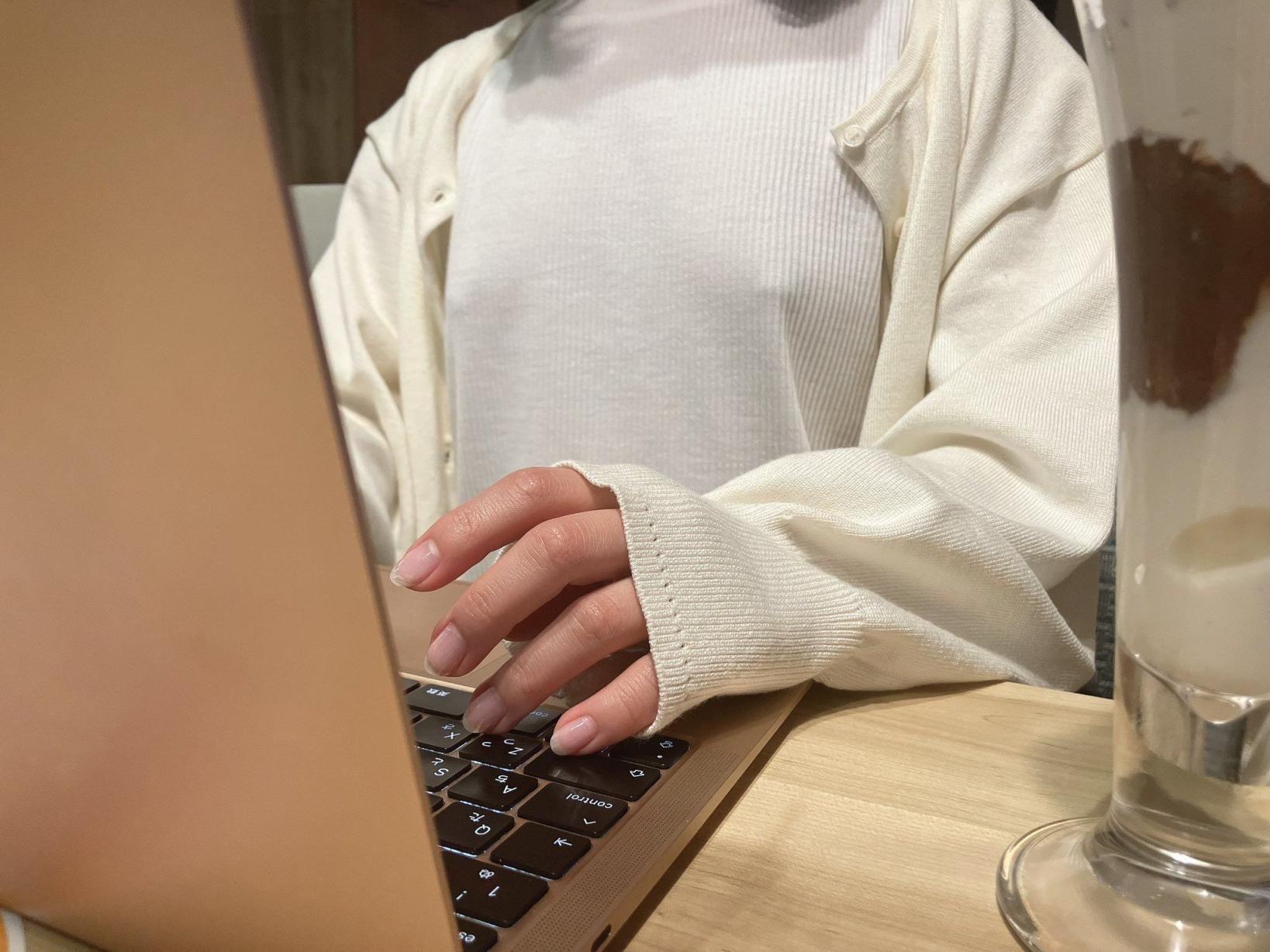 日式女孩不爱穿内衣