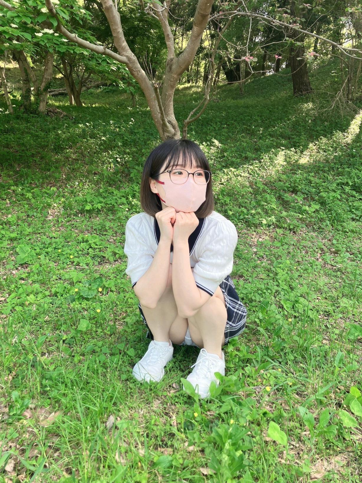 日式女孩不爱穿内衣