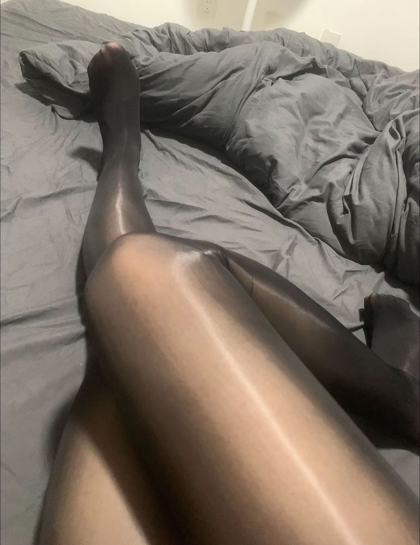天气晴娇妻的丝袜诱惑