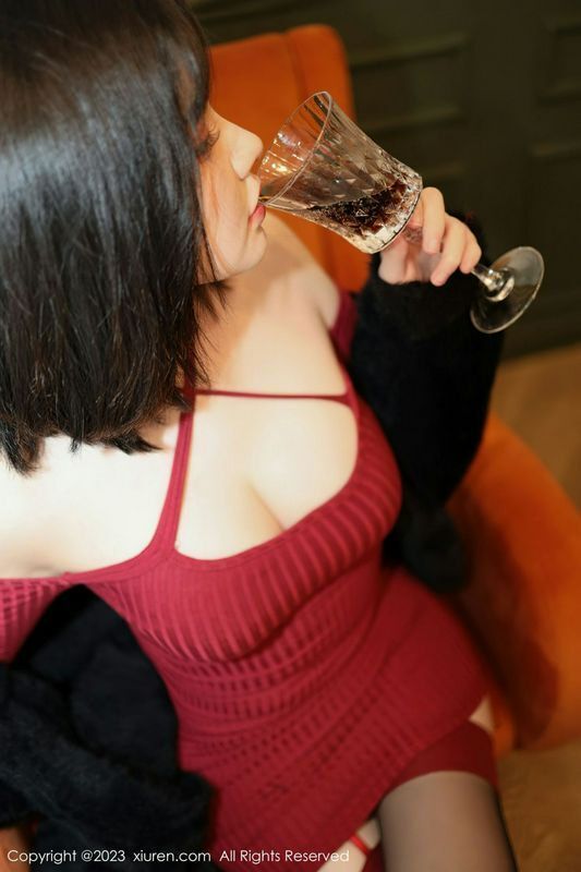 高清写真图 桃桃子_ 丝袜美腿