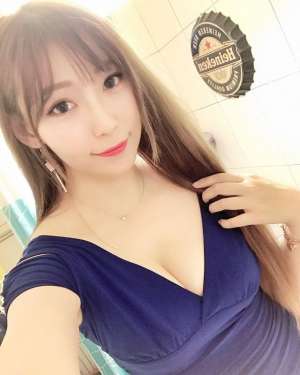 直播主薇娜Verna爆乳夹胸引诱人犯罪