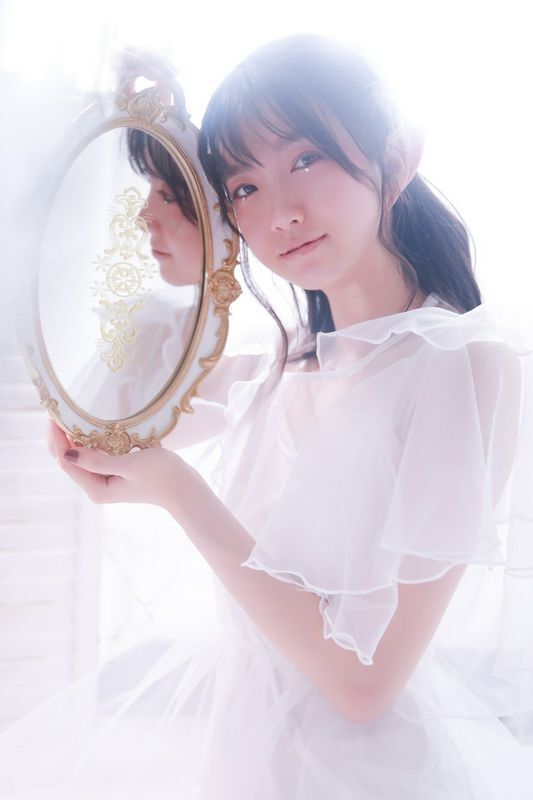 白纱裙美女白嫩性感诱人写真图片