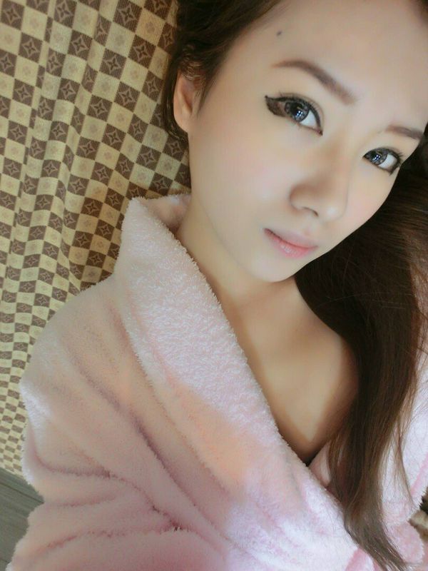 风骚的妹子气质更加迷人
