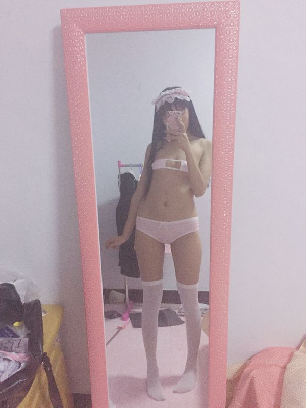微博萌妹子水酱不是胖企鹅公主裙