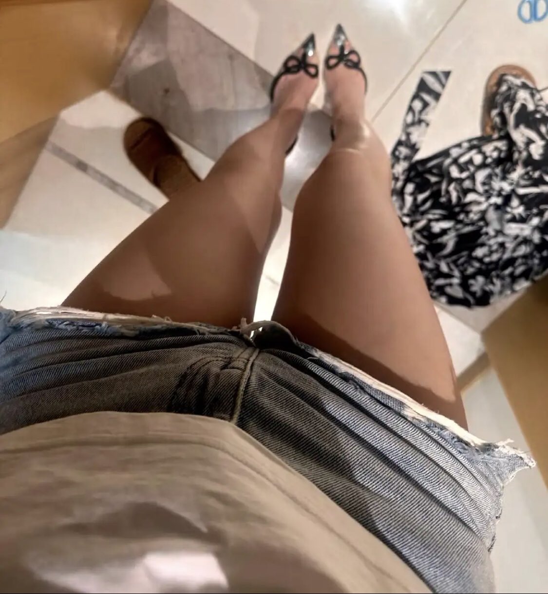 万千娇媚美少妇[100P]