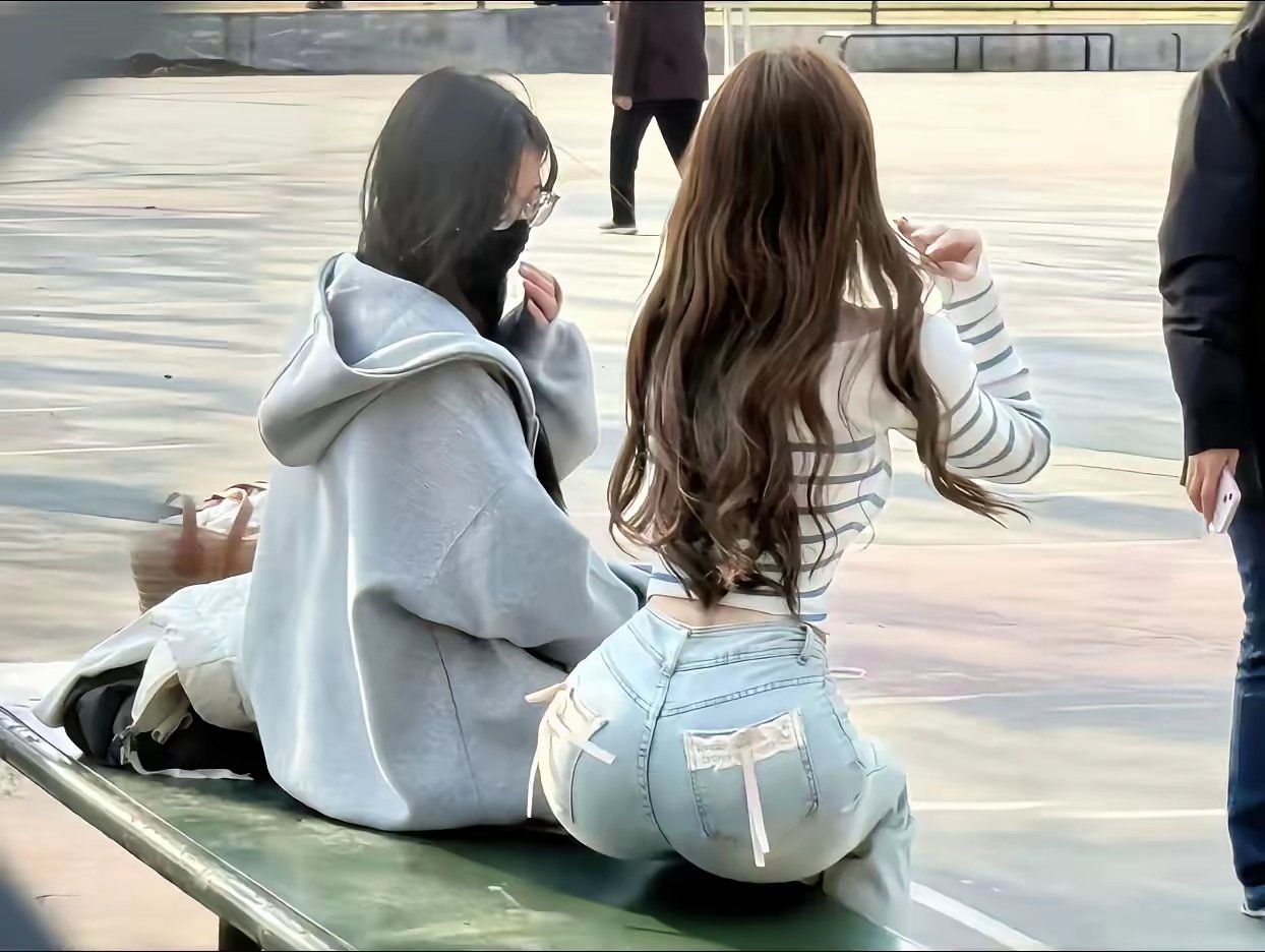 万千娇媚美少妇[100P]
