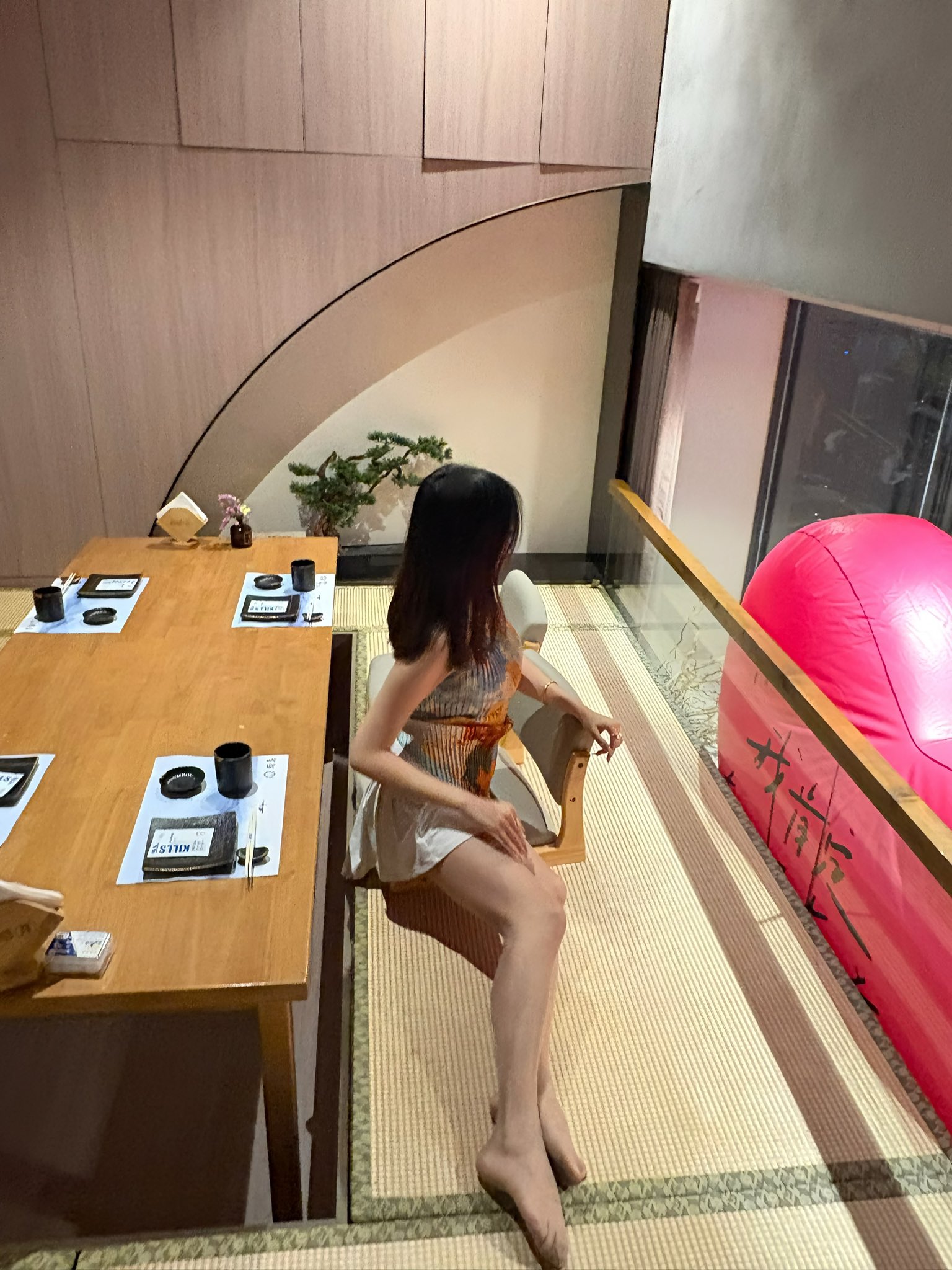 万千娇媚美少妇[100P]
