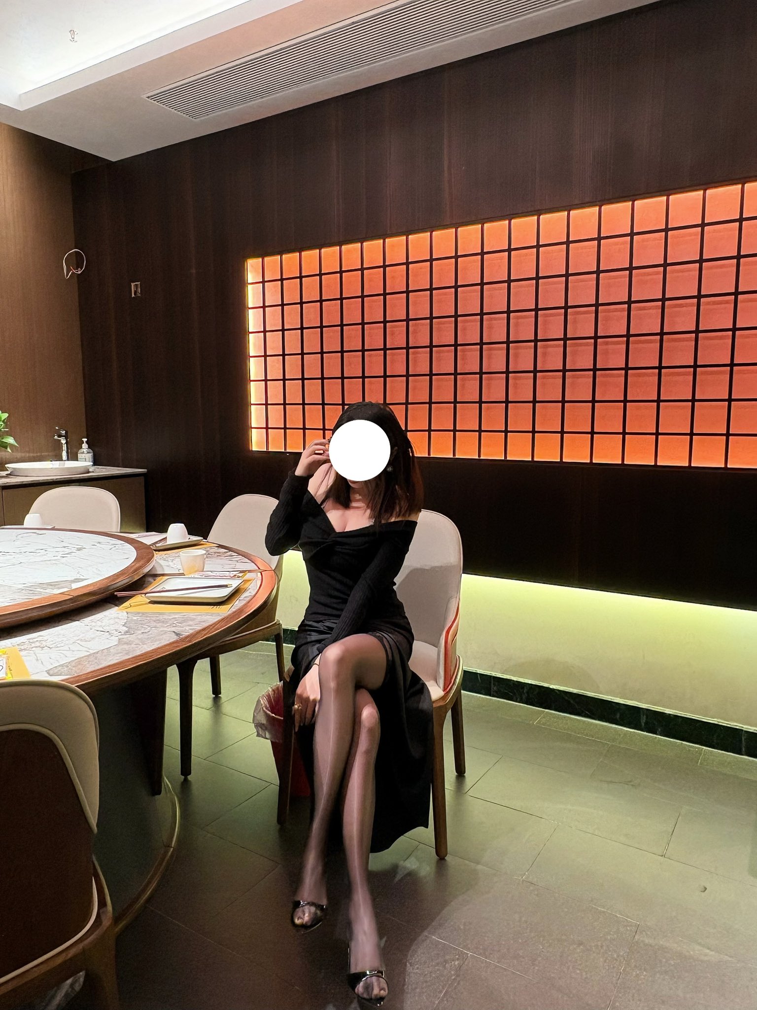 万千娇媚美少妇[100P]