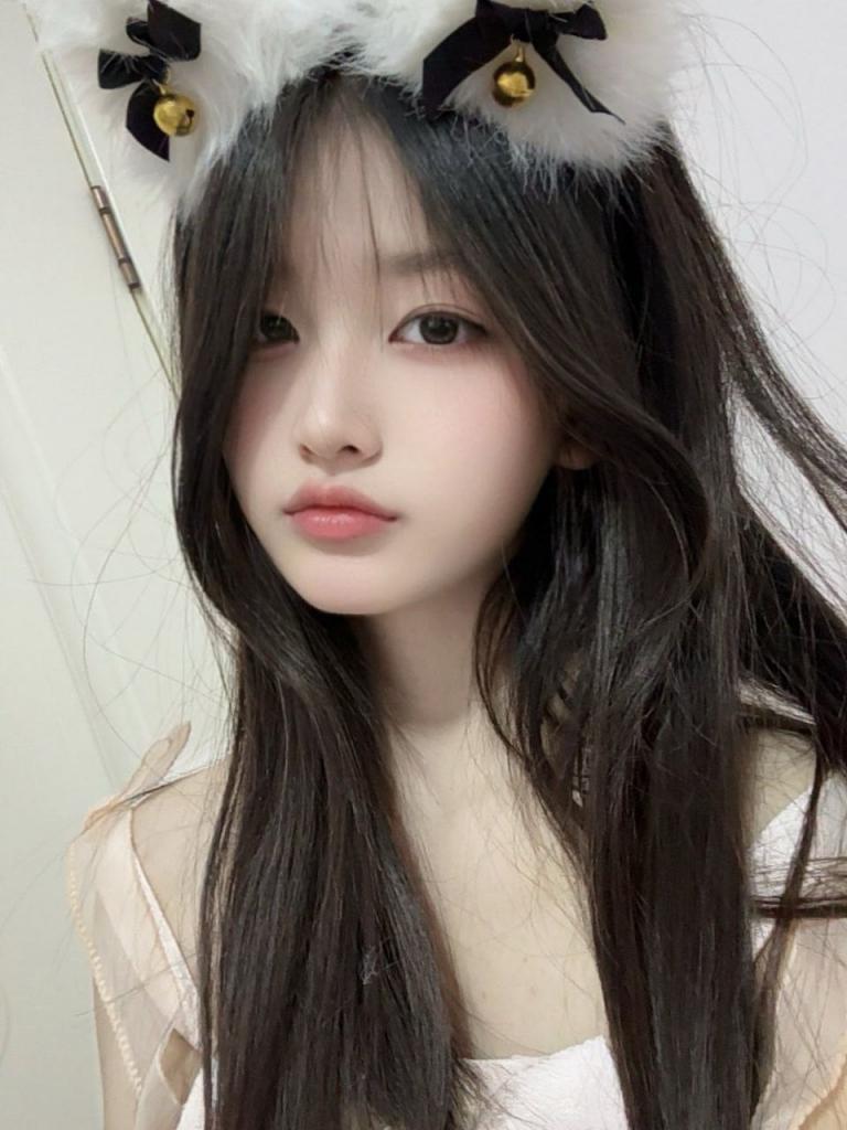 眼若秋水，顾盼生情。[100P]