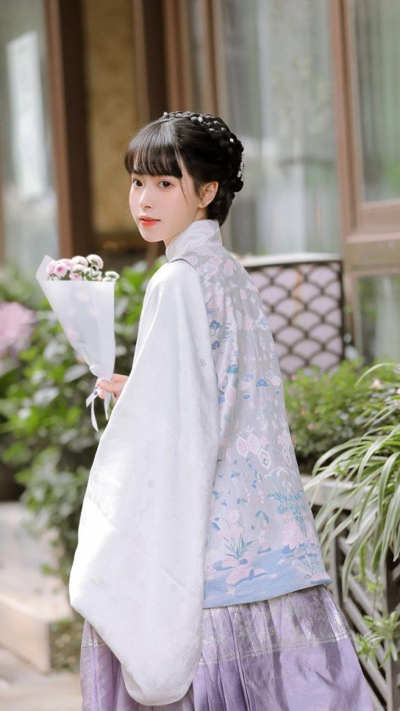 会玩Cosplay的美女[20P]