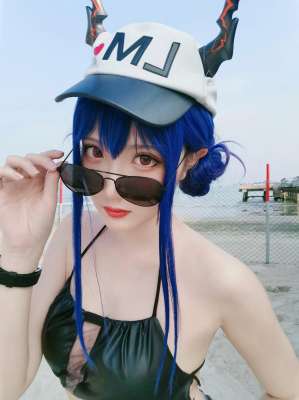会玩Cosplay的美女[20P]