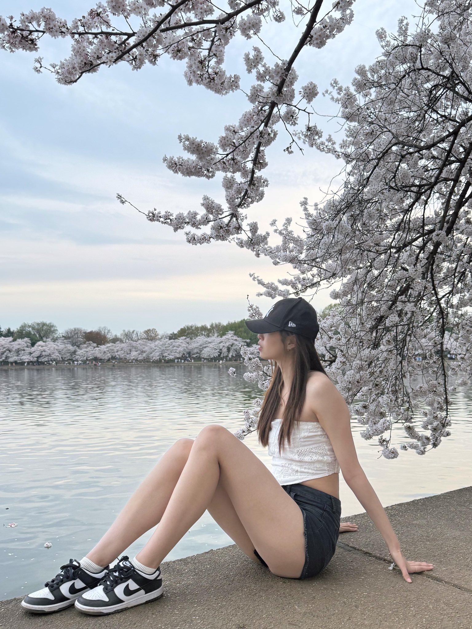 迷人高挑的少妇[28P]