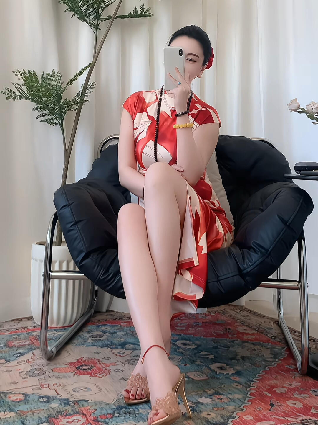 迷人高挑的少妇[28P]