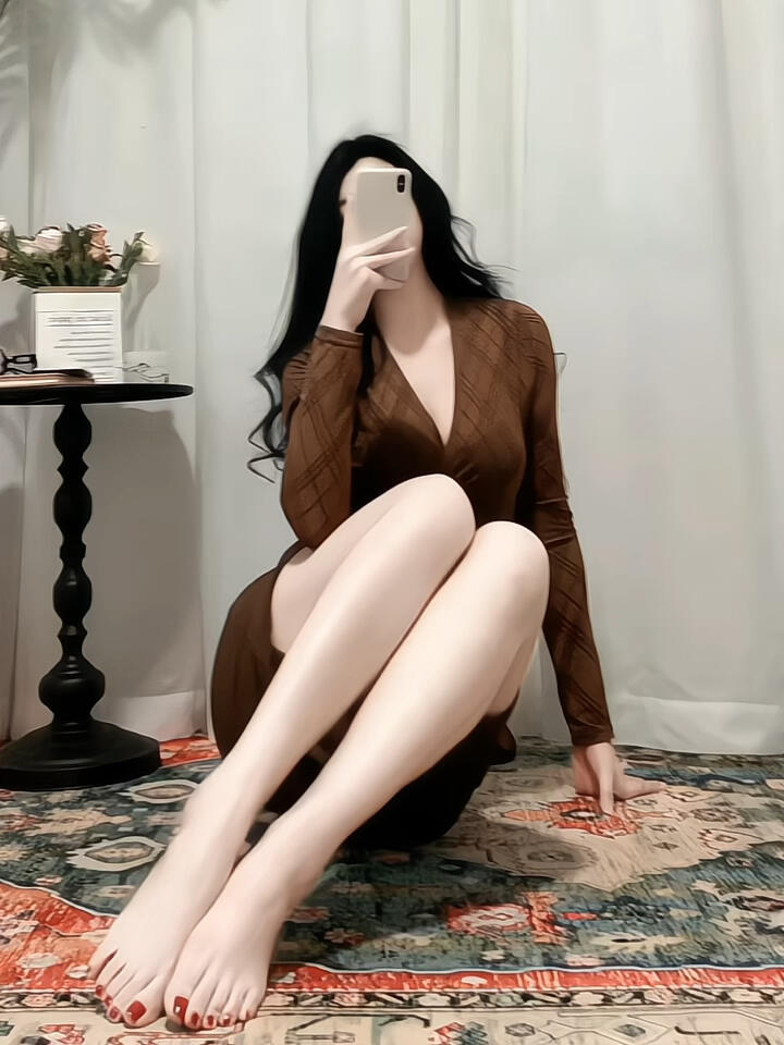 迷人高挑的少妇[28P]