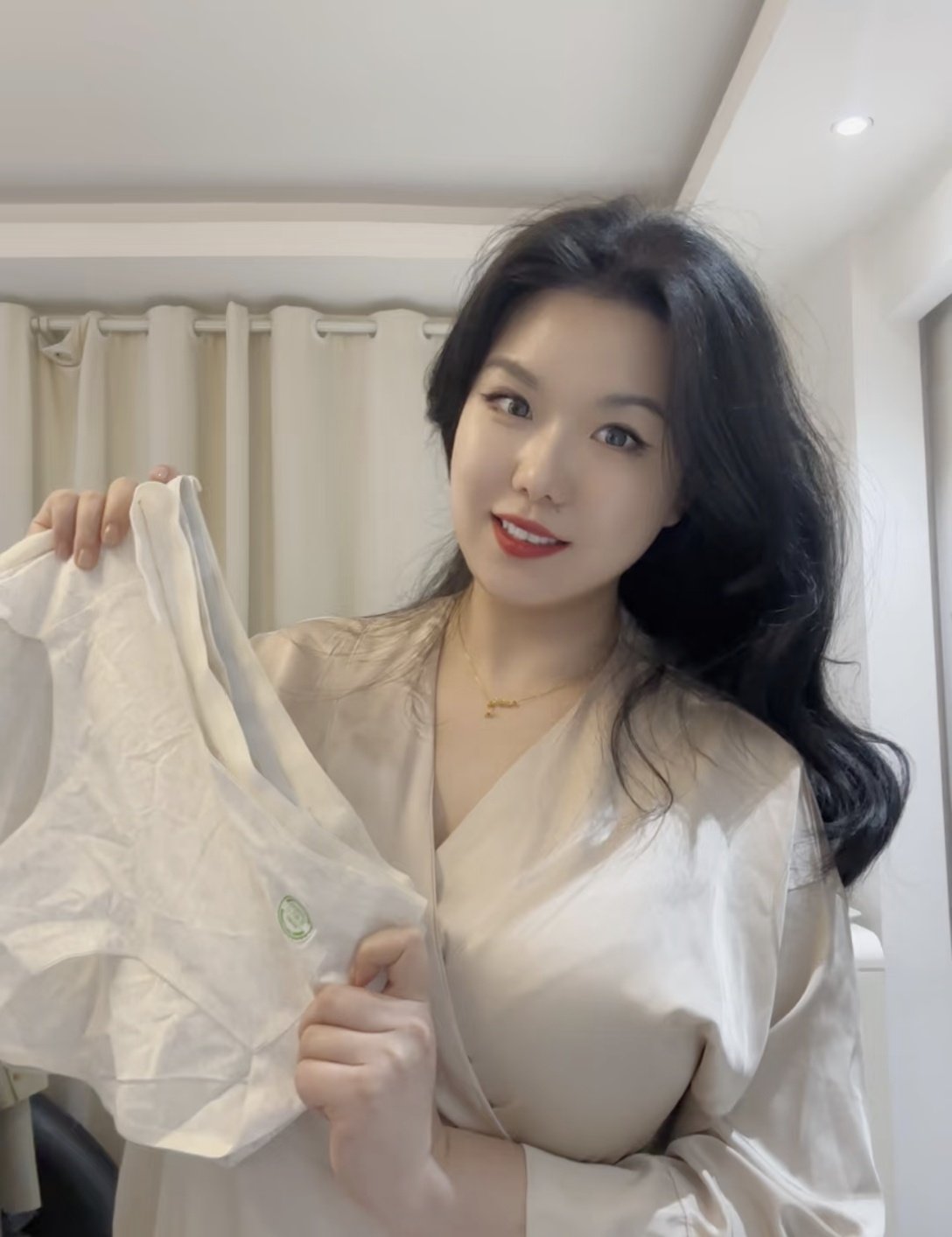 万千娇媚美少妇[2025]