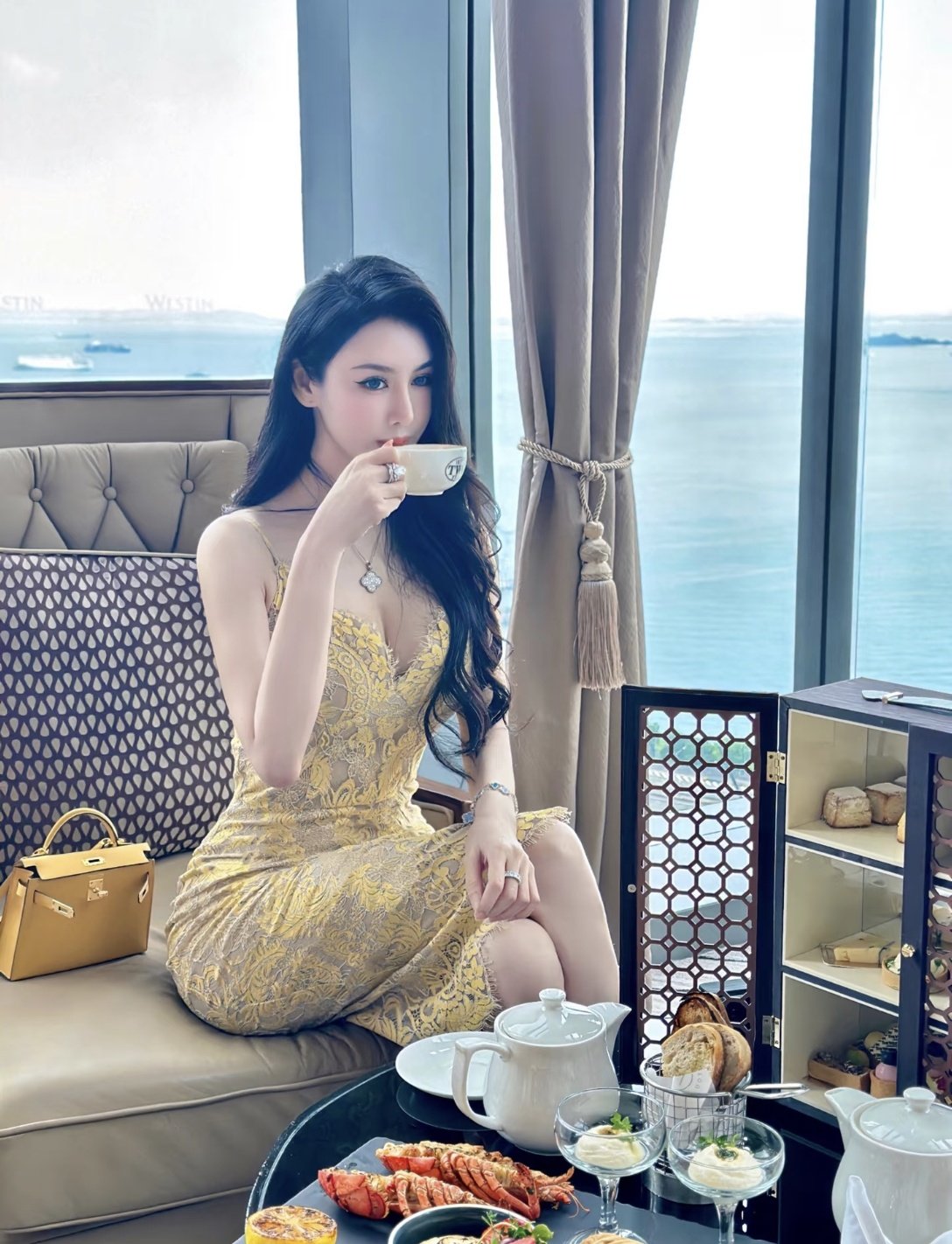 万千娇媚美少妇[2025]