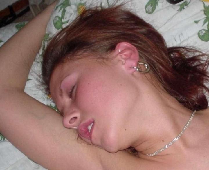 当你的女人露出这个表情，你该如何应对(硬怼)