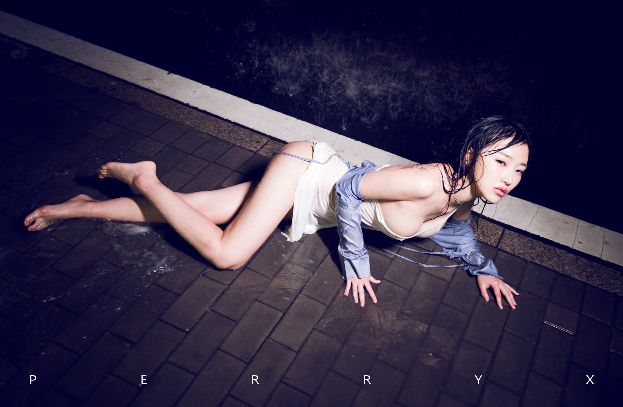 分享推上迷人的少妇[100P]