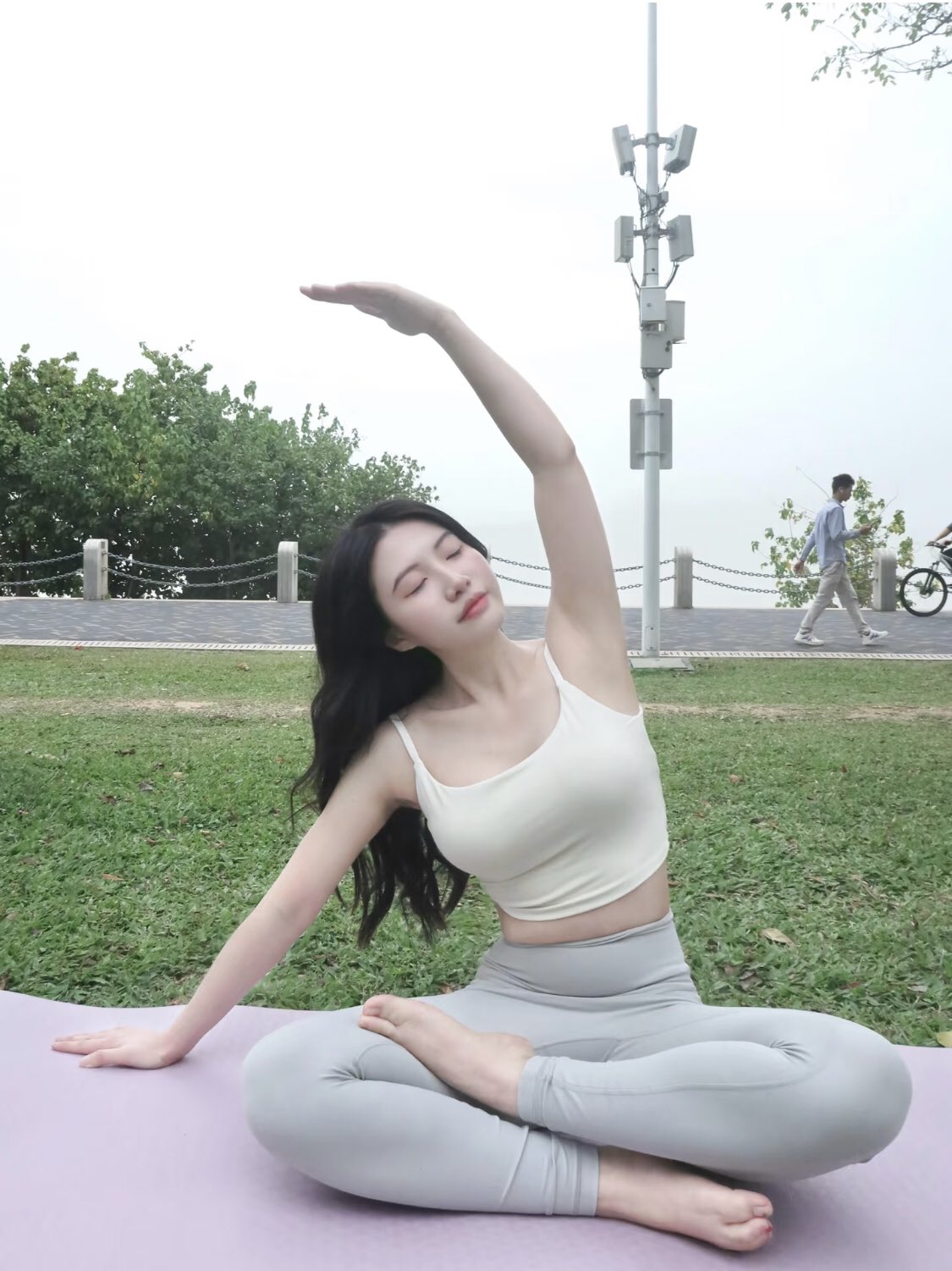 分享推上迷人的少妇[100P]