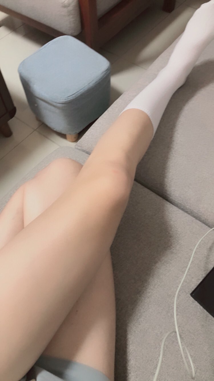 分享推上迷人的少妇[100P]
